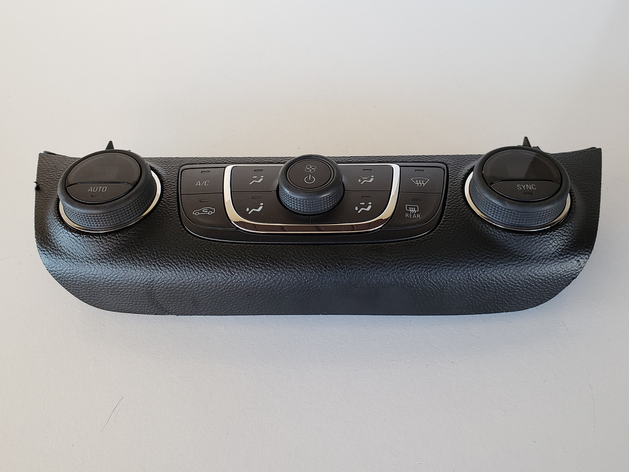 14 Chevy Impala 23113226 Climate Control Panel Temperature Unit A/C Heater 14 Chevy Impala 23113226 Climate Control Panel Temperature Unit A/C Heater