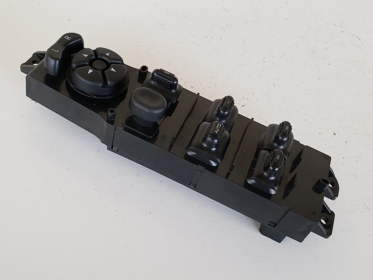 02 03 04 Dodge Ram 1500 Drivers Side Left Master Window Switch
