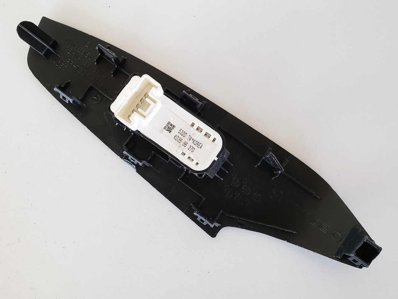 14-15 Mazda 6 KD35 66 370 Left Rear Passenger Window Switch OEM 14-15 Mazda 6 KD35 66 370 Left Rear Passenger Window Switch OEM