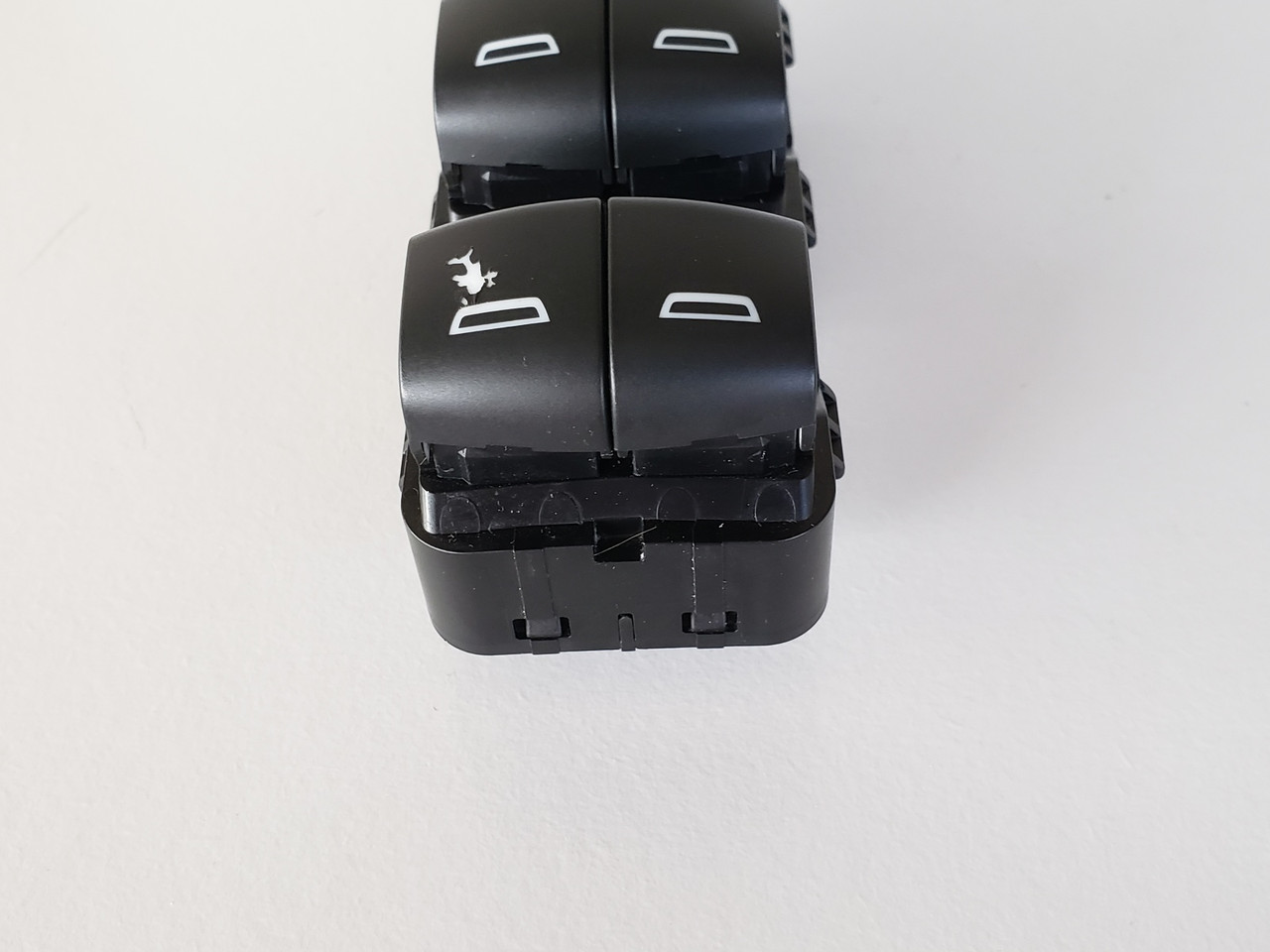 16-19 Chevy Malibu 84151774 Drivers Side Left Master Window Switch OEM 16-19 Chevy Malibu 84151774 Drivers Side Left Master Window Switch OEM