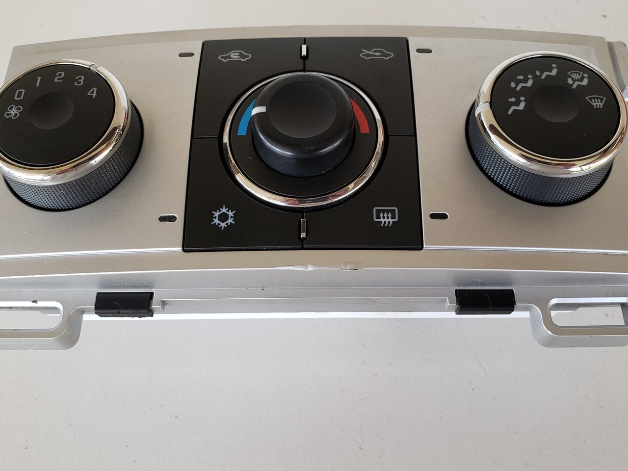 08-12 Chevy Malibu 25878418 Climate Control Panel Temperature Unit A/C Heater