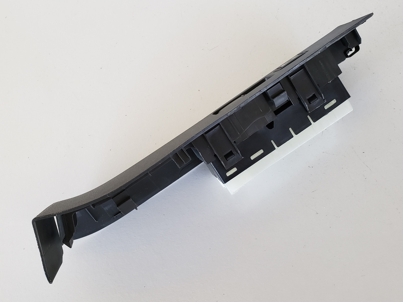 05-06 Nissan Xterra 25411 ZL00A Right Front Passenger Window Switch OEM