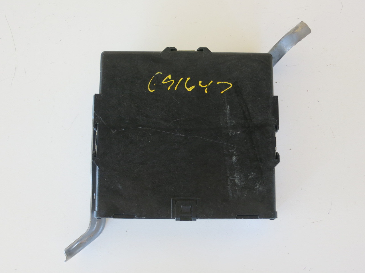 14 Lexus ES300H 89681-33041 Power Supply Control Unit Module 14 Lexus ES300H 89681-33041 Power Supply Control Unit Module