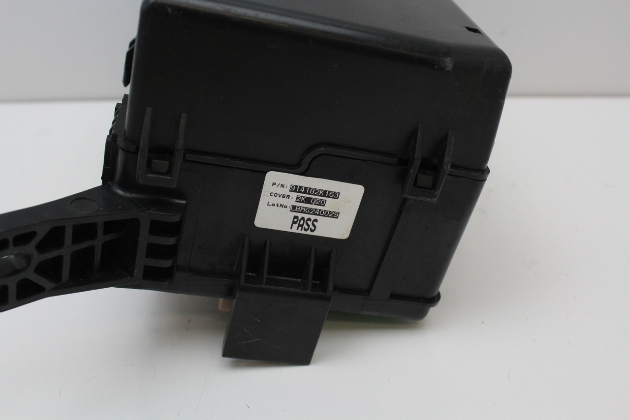 12 13 Kia Soul 2.0L 914182K163 Fusebox Fuse Box Relay Unit Module