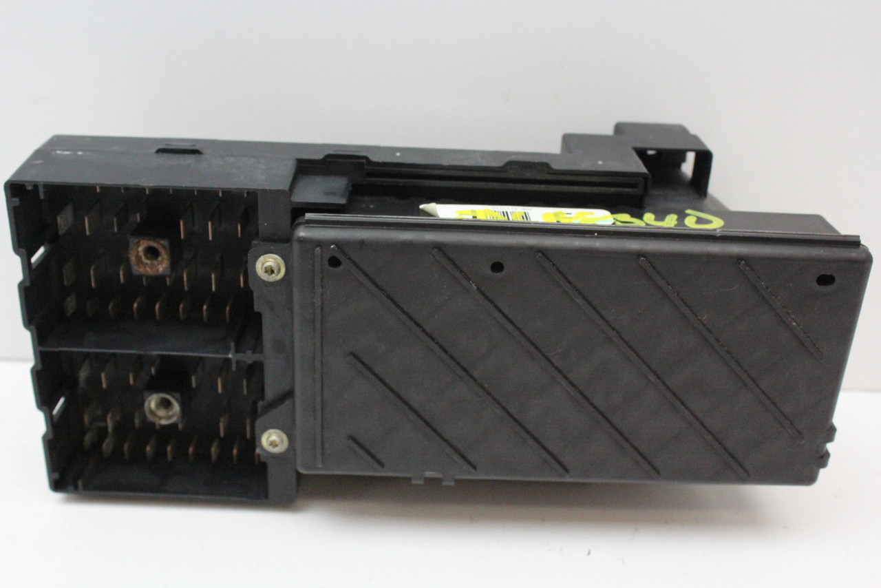 00-02 Ford Expedition YL1T-14A067-AA Fusebox Fuse Box Relay Unit