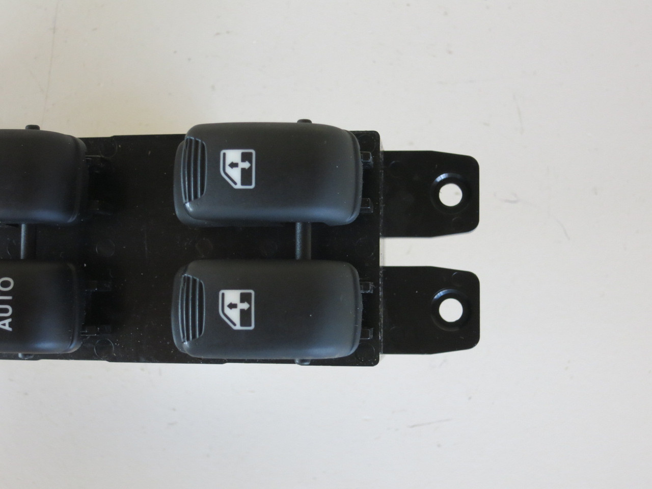 01 02 03 04 05 06 Hyundai Santa Fe Drivers Side Left Master Window Switch OEM