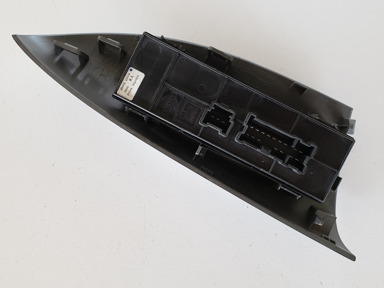 11-17 Nissan Juke 25401 1KA0A Drivers Side Left Master Window Switch OEM 11-17 Nissan Juke 25401 1KA0A Drivers Side Left Master Window Switch OEM