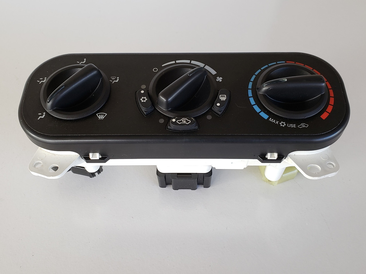 07-09 Caliber P55111874AC Climate Control Panel Temperature Unit A/C Heater
