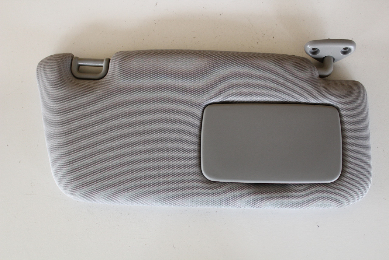 03 04 05 Subaru Forester Passenger Right Side Interior Sun Visor Sunvisor