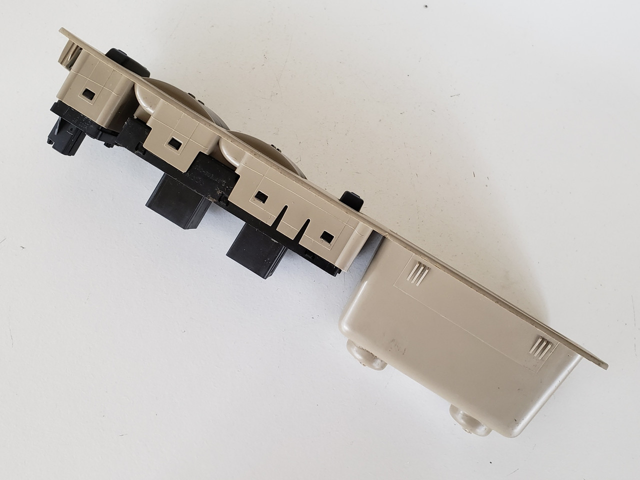 05-07 Freestyle 5F9T-14540-BEJAB0 Drivers Side Left Master Window Switch OEM