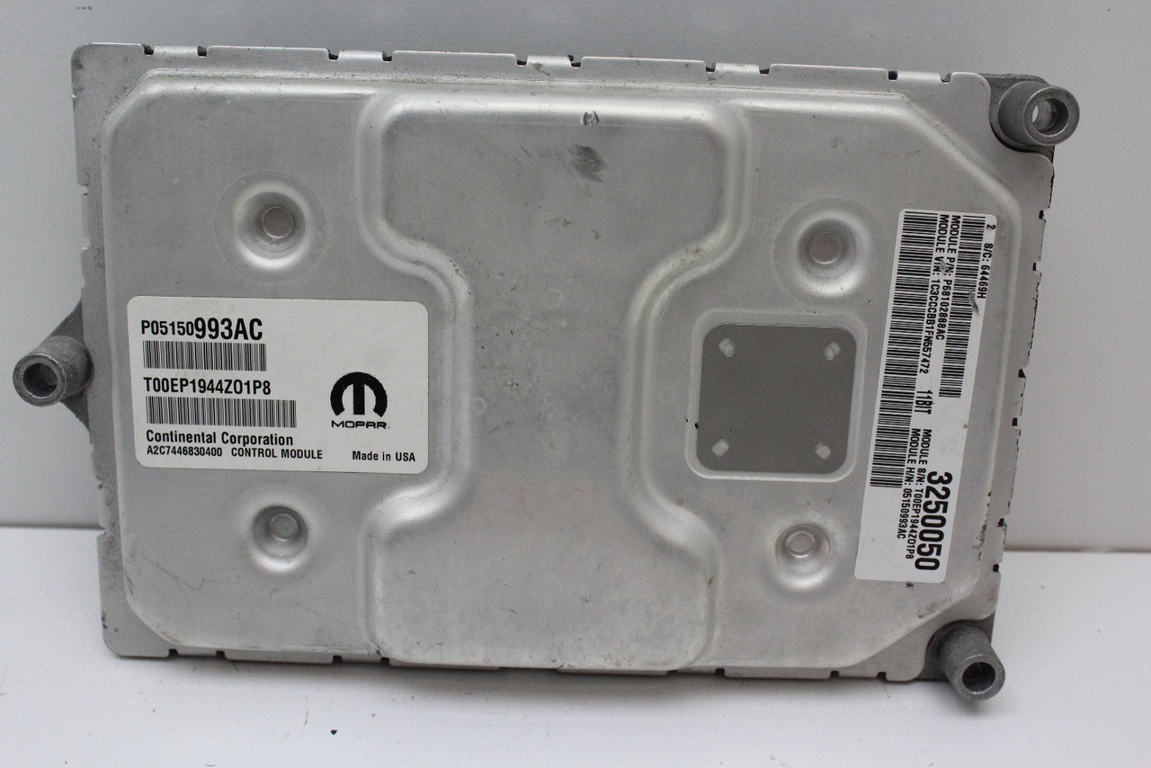 2015 15 Chrysler 200 2.4L P68102888AC Computer Engine Control ECU ECM Module