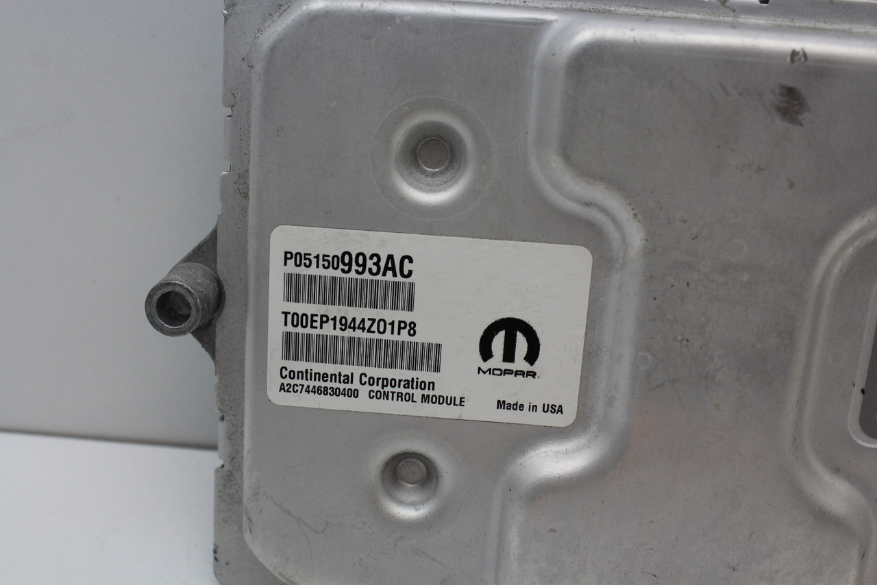 2015 15 Chrysler 200 2.4L P68102888AC Computer Engine Control ECU ECM Module