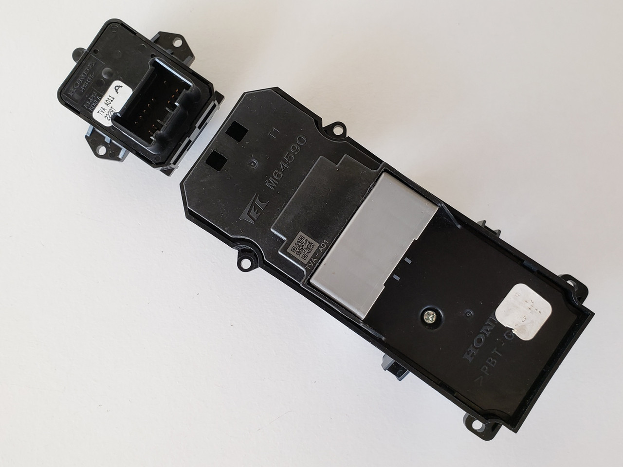 18-19 Honda Accord LX 35750-TVA-A01 Drivers Side Left Master Window Switch OEM 18-19 Honda Accord LX 35750-TVA-A01 Drivers Side Left Master Window Switch OEM