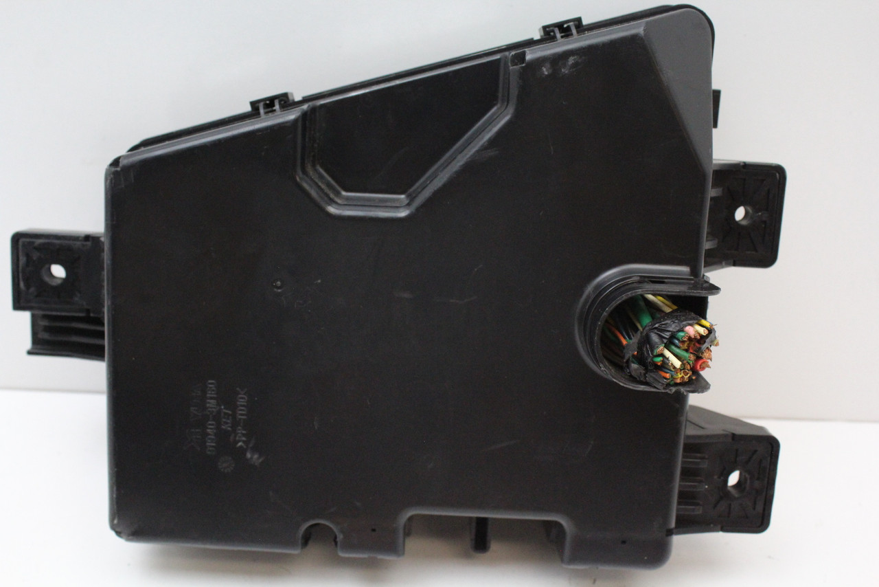 12 2012 Hyundai Genesisi 912973M182 Fusebox Fuse Box Relay Unit Module 12 2012 Hyundai Genesisi 912973M182 Fusebox Fuse Box Relay Unit Module