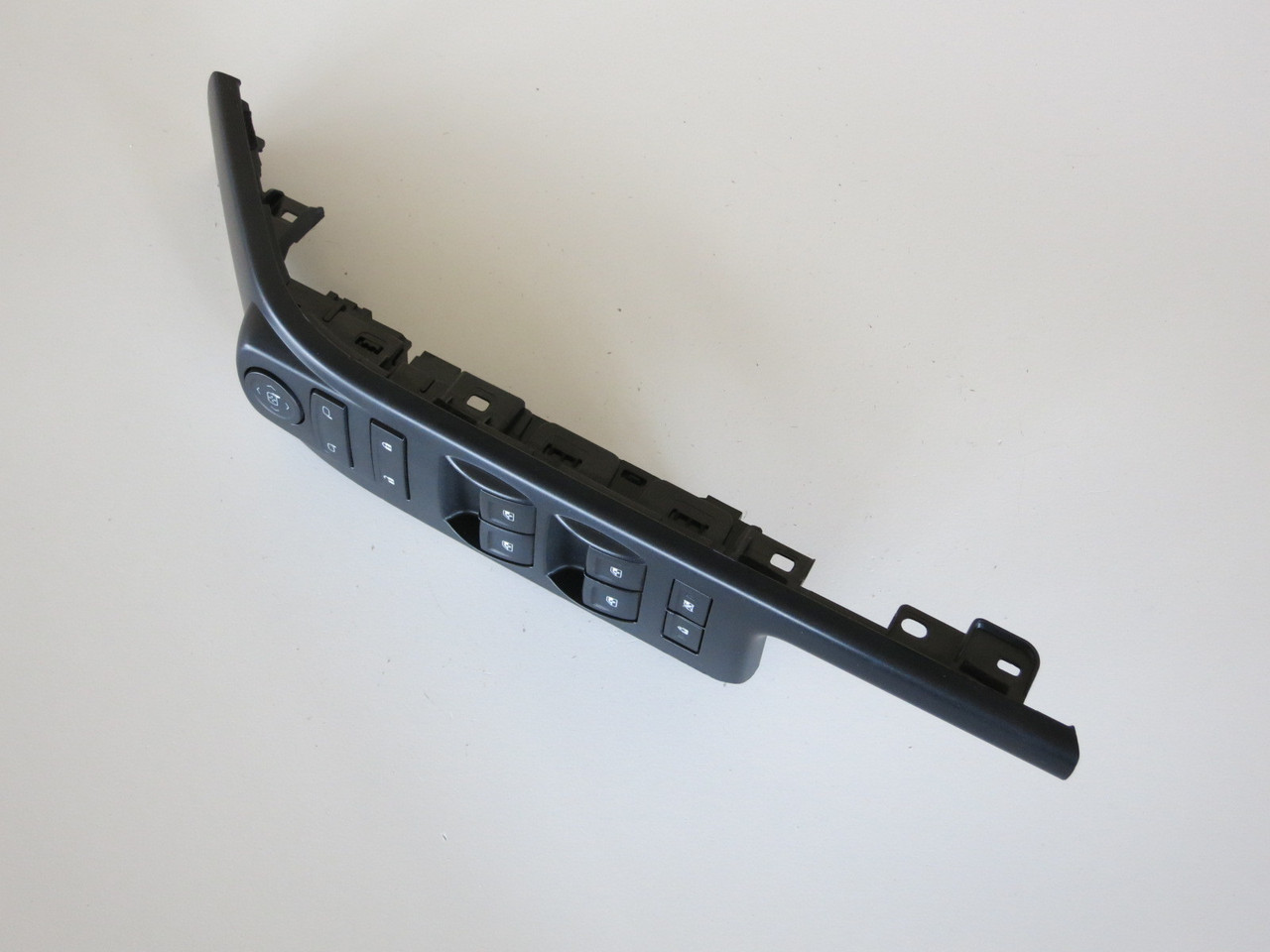 14-17 Chevy Silverado 1500 Drivers Side Left Master Window Switch OEM 14-17 Chevy Silverado 1500 Drivers Side Left Master Window Switch OEM