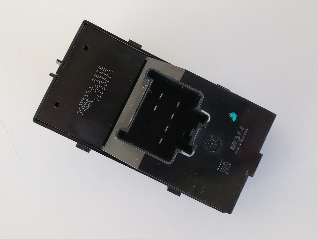 10-16 Chevy Equinox 13305370 Right Front Passenger Window Switch OEM 10-16 Chevy Equinox 13305370 Right Front Passenger Window Switch OEM