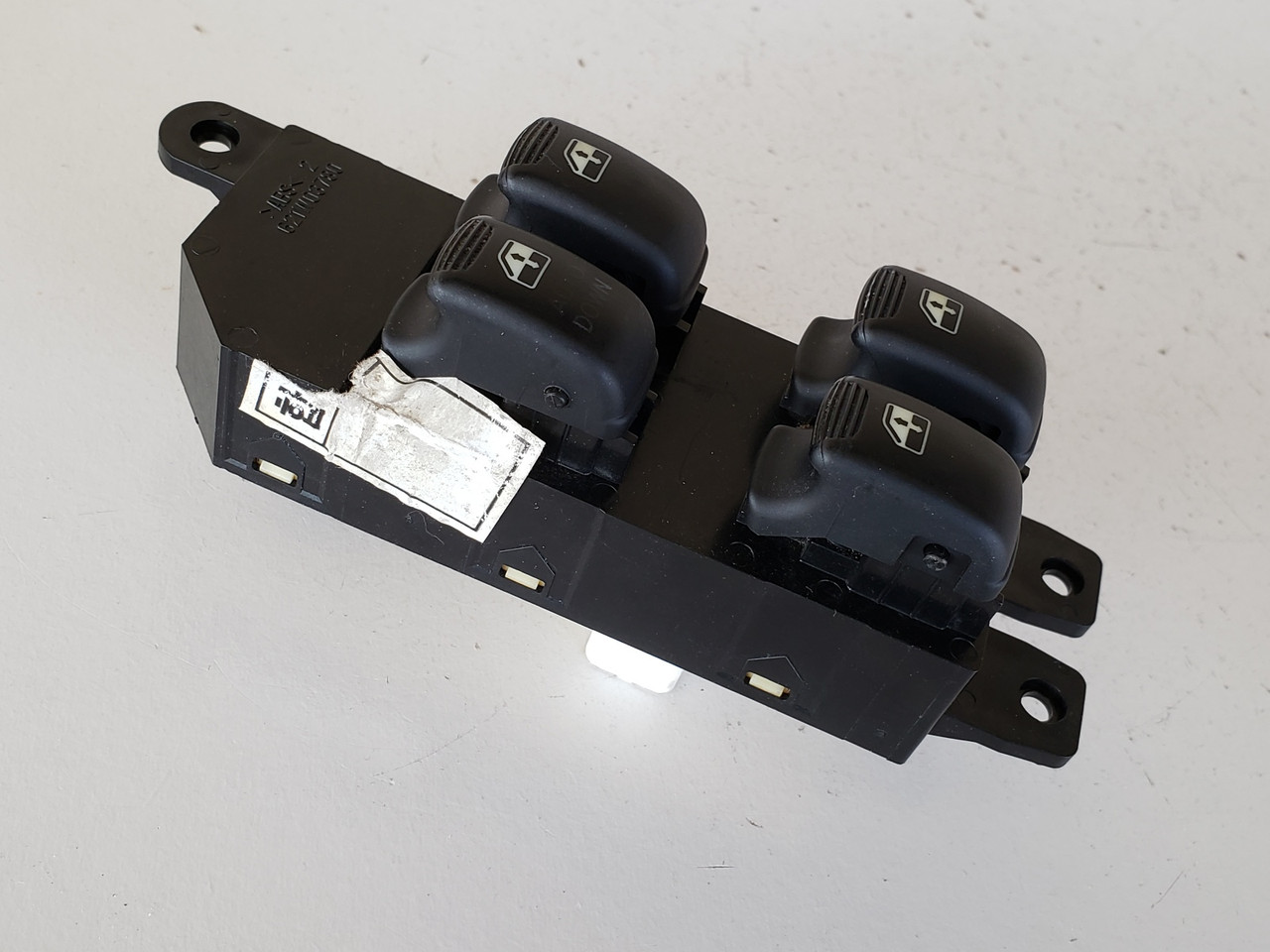 01-06 Hyundai Santa Fe 93570-26000 Drivers Side Left Master Window Switch OEM