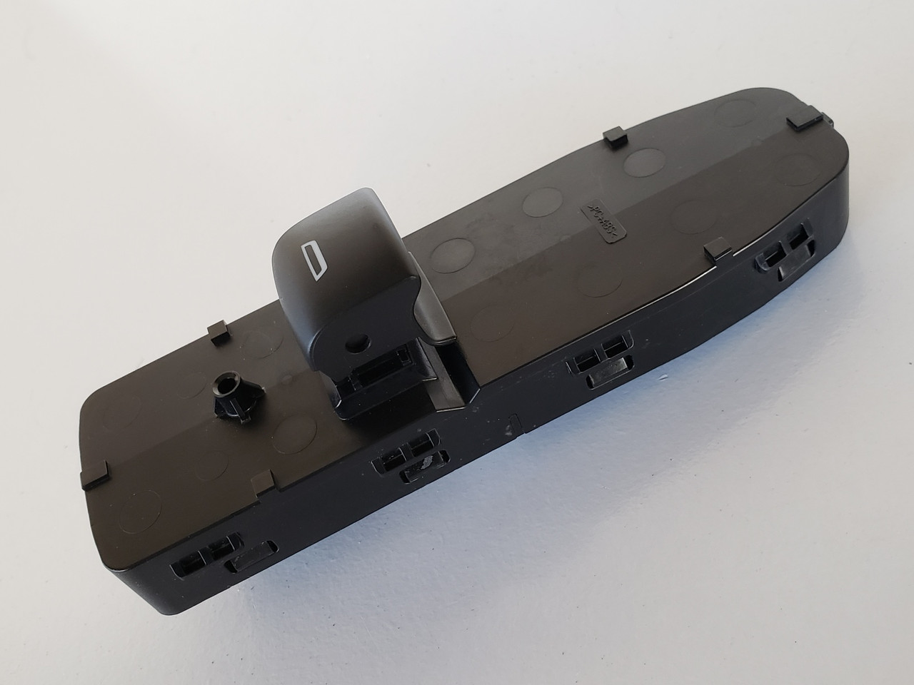 16-19 Chevy Malibu 26218342 Left / Right Rear Passenger Window Switch OEM 16-19 Chevy Malibu 26218342 Left / Right Rear Passenger Window Switch OEM