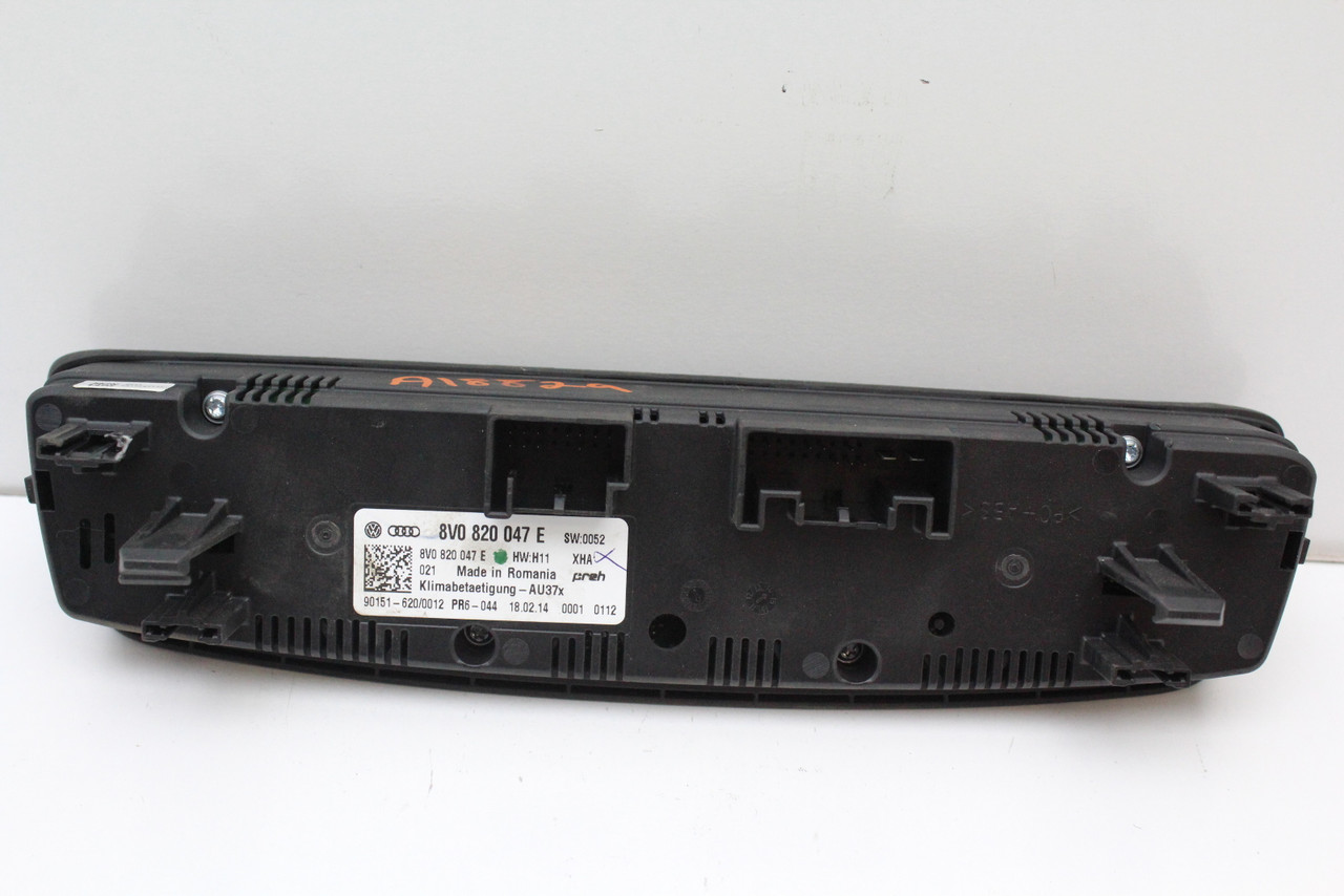 15 16 17 Audi A3 8V0820047E Climate Control Panel Temperature Unit A/C Heater 15 16 17 Audi A3 8V0820047E Climate Control Panel Temperature Unit A/C Heater