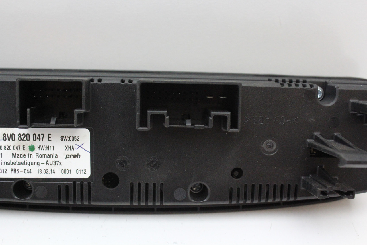 15 16 17 Audi A3 8V0820047E Climate Control Panel Temperature Unit A/C Heater 15 16 17 Audi A3 8V0820047E Climate Control Panel Temperature Unit A/C Heater