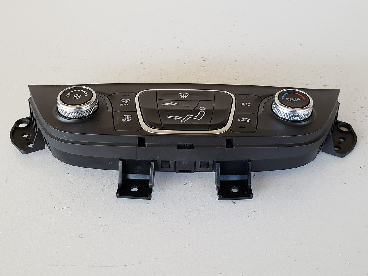 18 Chevrolet Chevy Equinox Climate Control Panel Temperature Unit A/C Heater