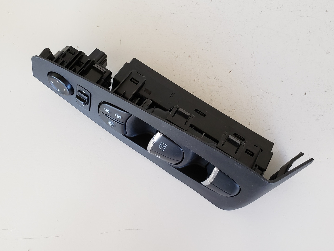 16 17 18 Nissan Maxima Drivers Side Left Master Window Switch OEM 16 17 18 Nissan Maxima Drivers Side Left Master Window Switch OEM