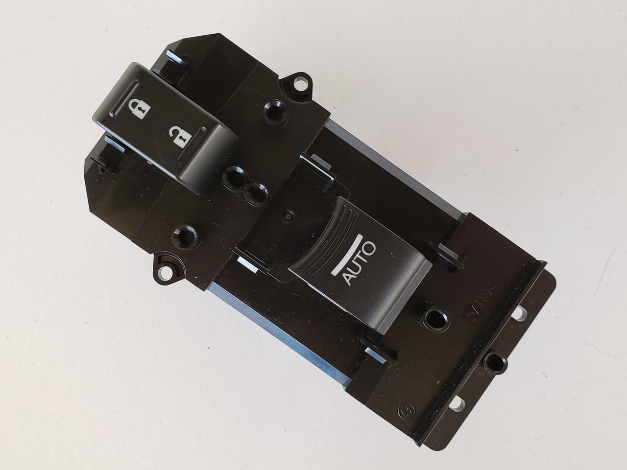 13-15 Acura ILX 35760-TX6-A0 Right Front Passenger Window Switch OEM 13-15 Acura ILX 35760-TX6-A0 Right Front Passenger Window Switch OEM