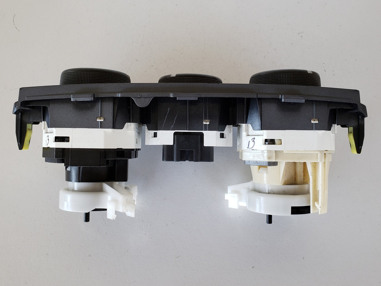 09-11 Corolla XRS 55406-02250 Climate Control Panel Temperature