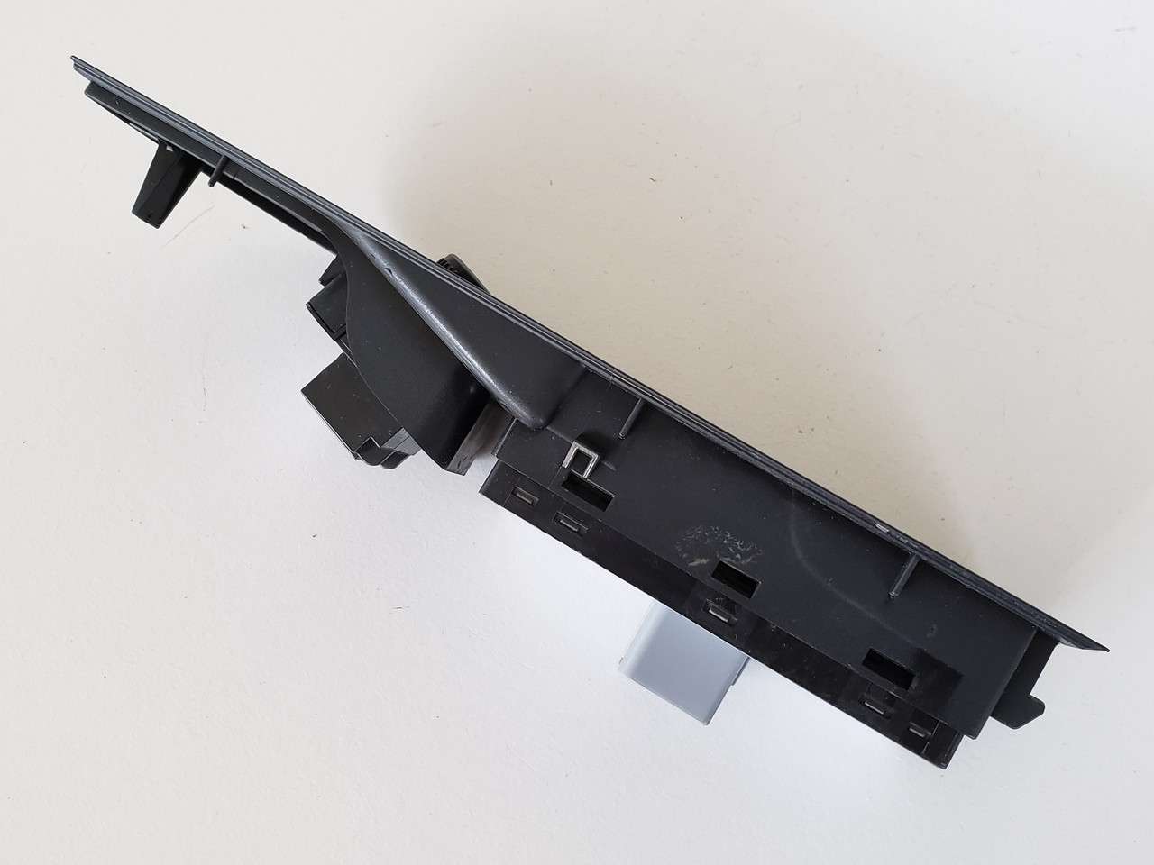 09-17 VW Volkswagen CC 1K4959857B Drivers Side Left Master Window Switch OEM 09-17 VW Volkswagen CC 1K4959857B Drivers Side Left Master Window Switch OEM