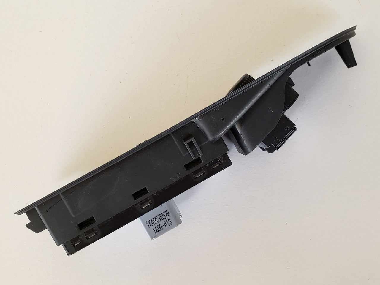 09-17 VW Volkswagen CC 1K4959857B Drivers Side Left Master Window Switch OEM 09-17 VW Volkswagen CC 1K4959857B Drivers Side Left Master Window Switch OEM