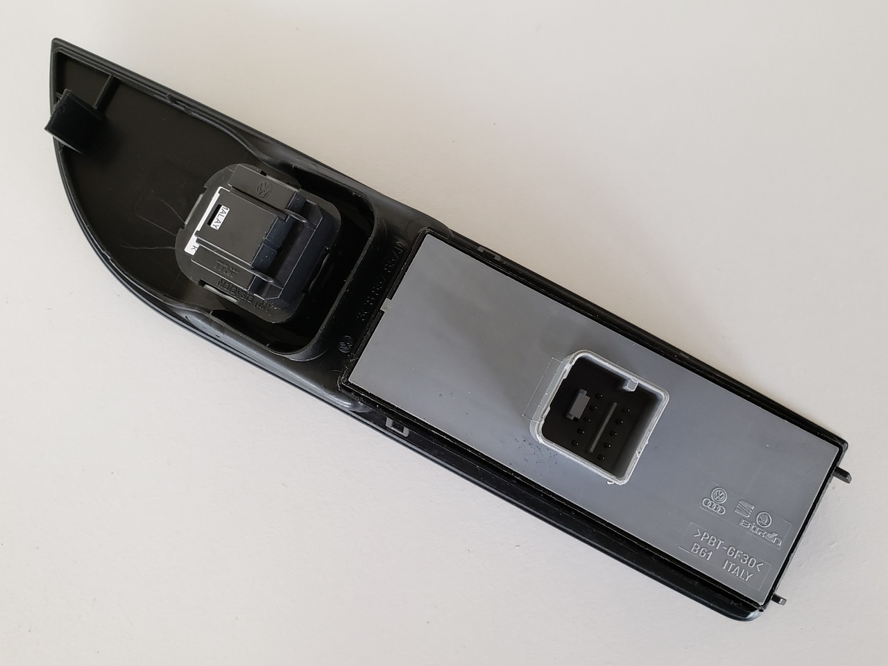 09-17 VW Volkswagen CC 1K4959857B Drivers Side Left Master Window Switch OEM 09-17 VW Volkswagen CC 1K4959857B Drivers Side Left Master Window Switch OEM