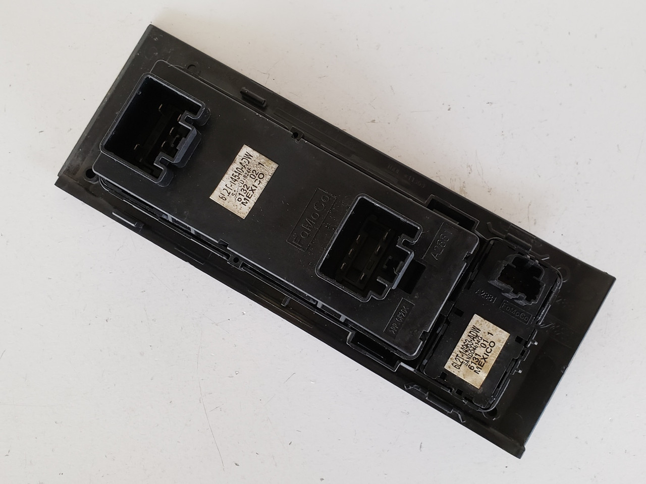06-07 Ford Explorer 6L2T-14540-ADW Drivers Side Left Master Window Switch OEM 06-07 Ford Explorer 6L2T-14540-ADW Drivers Side Left Master Window Switch OEM