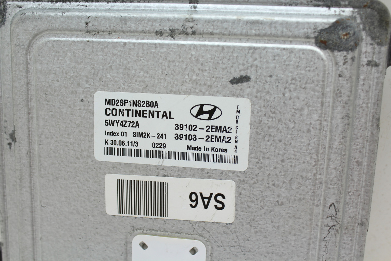 11 12 13 Hyundai Elantra 1.8L 39103-2EMA2 Computer Engine Control ECU ECM Module