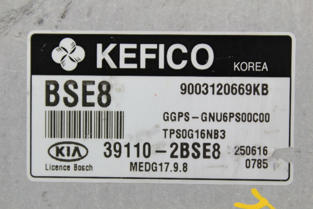 16 Kia Soul 39110-2BSE8 Computer Brain Engine Control ECU