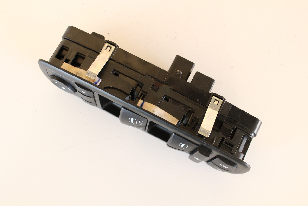 11 12 Chrysler 300 Drivers Side Left Master Window Switch OEM 11 12 Chrysler 300 Drivers Side Left Master Window Switch OEM