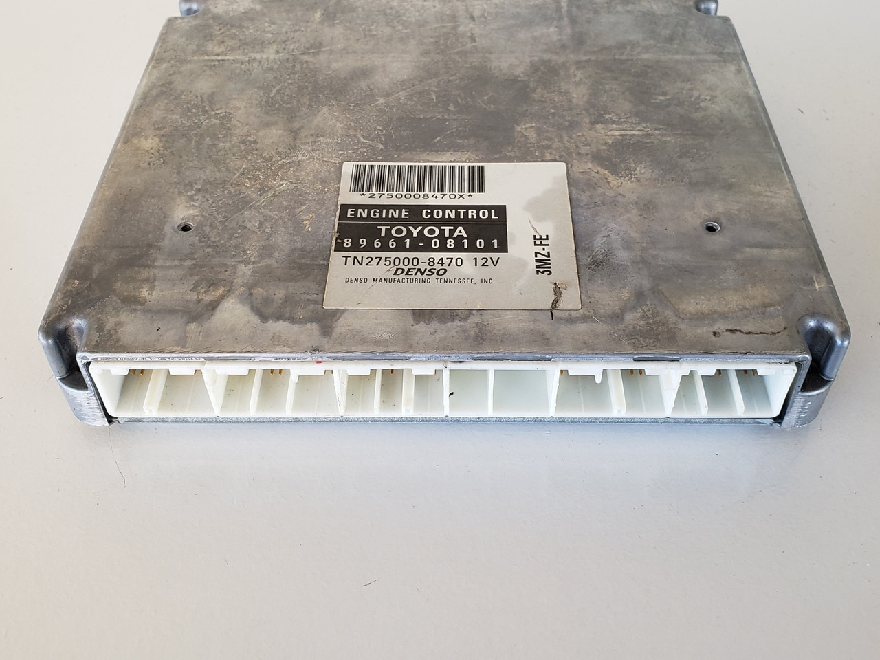 2004 Toyota Sienna 89661-08101 Computer Brain Engine Control ECU ECM EBX Module 2004 Toyota Sienna 89661-08101 Computer Brain Engine Control ECU ECM EBX Module