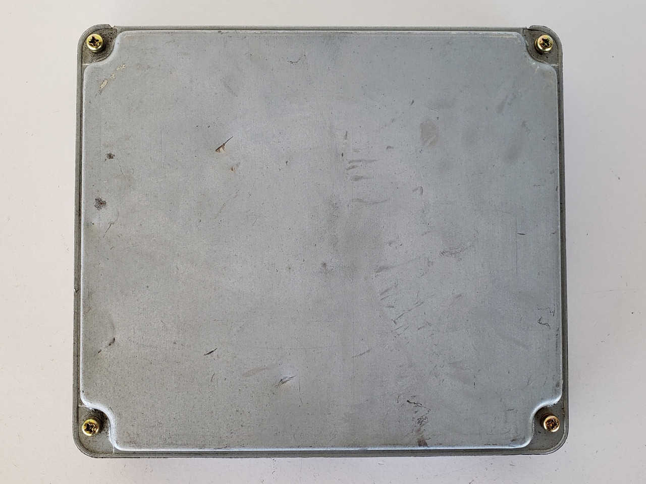 2004 Toyota Sienna 89661-08101 Computer Brain Engine Control ECU ECM EBX Module 2004 Toyota Sienna 89661-08101 Computer Brain Engine Control ECU ECM EBX Module