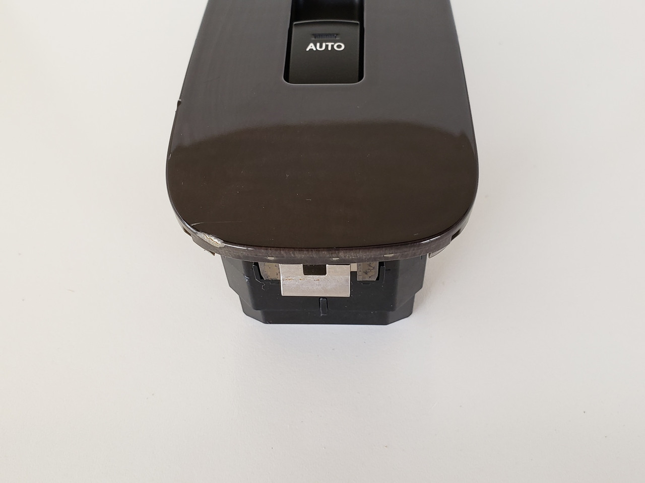 11-14 Hyundai Genesis 93575-3M401AJ Right Front Passenger Window Switch OEM 11-14 Hyundai Genesis 93575-3M401AJ Right Front Passenger Window Switch OEM