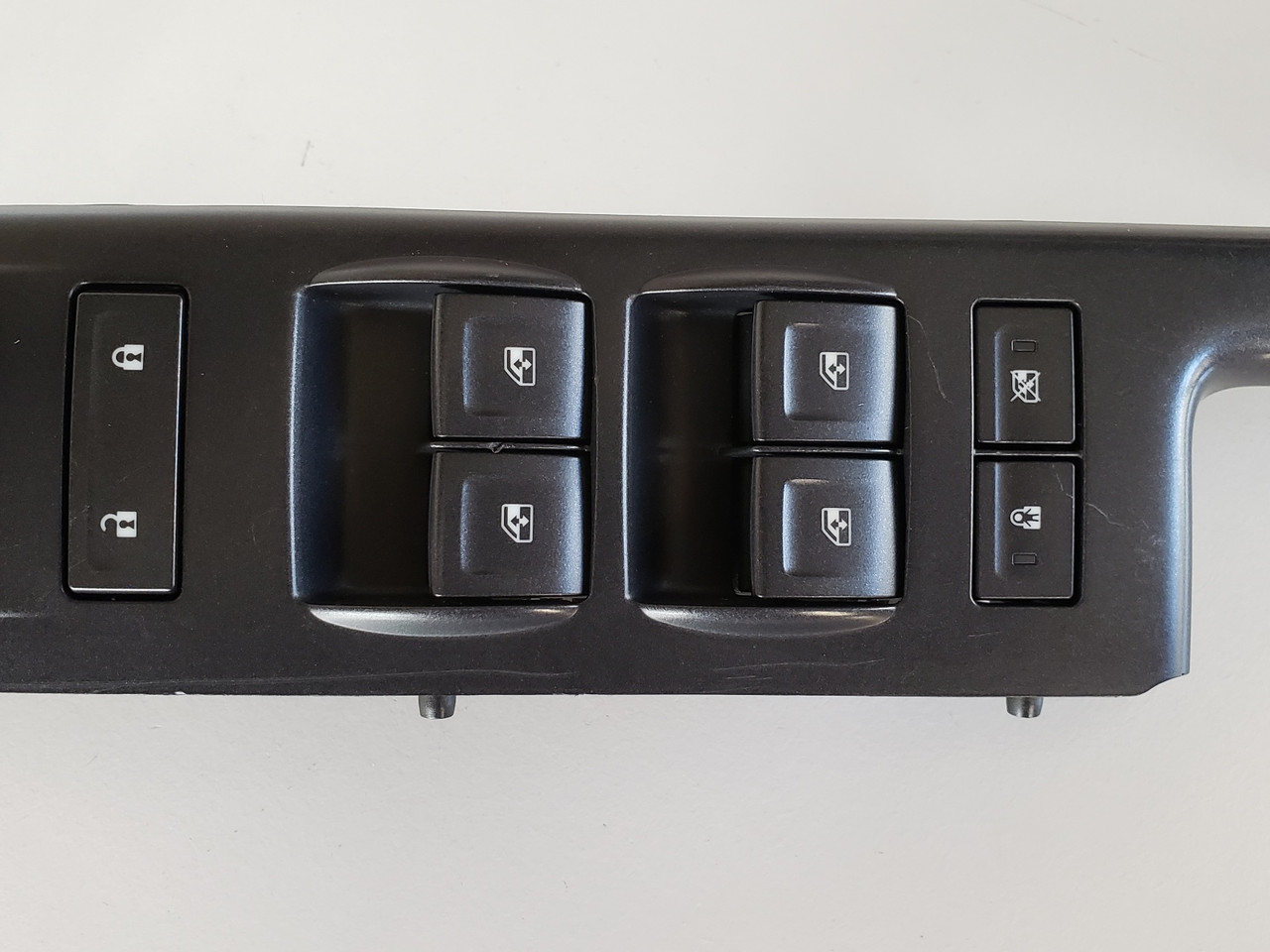 OEM GM Front Left Window Lock Switch Assembly – 2014-2022 Silverado (23427098)