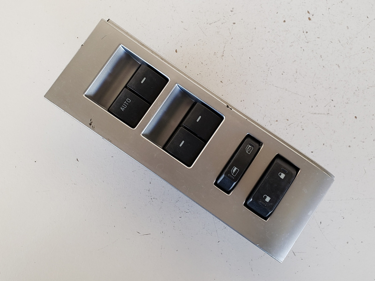 08 09 10 Mercury Mountaineer Drivers Side Left Master Window Switch OEM