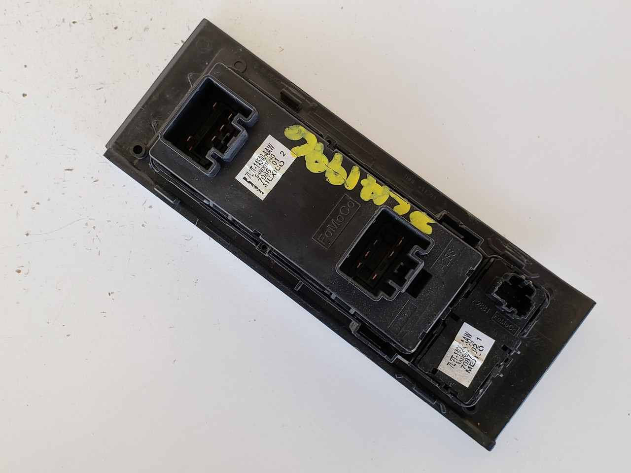 08 09 10 Mercury Mountaineer Drivers Side Left Master Window Switch OEM