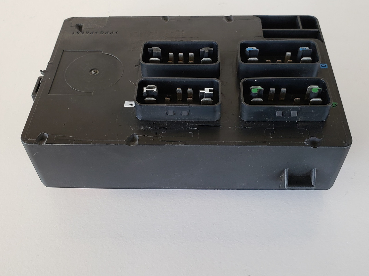 2000-2003 Jaguar XJ8 LNF 2822 BA  Fuse Box Fusebox Assembly