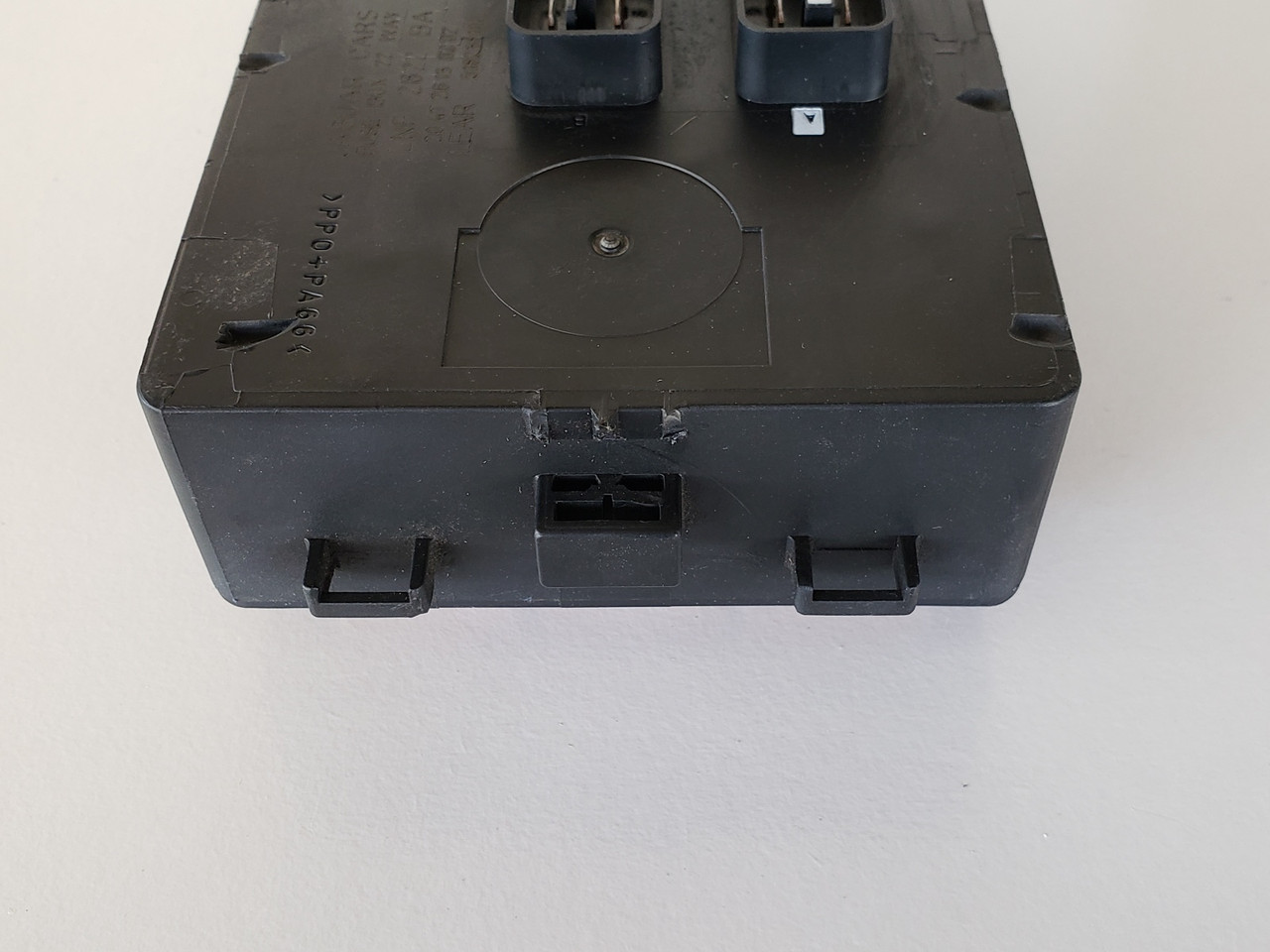 2000-2003 Jaguar XJ8 LNF 2822 BA  Fuse Box Fusebox Assembly