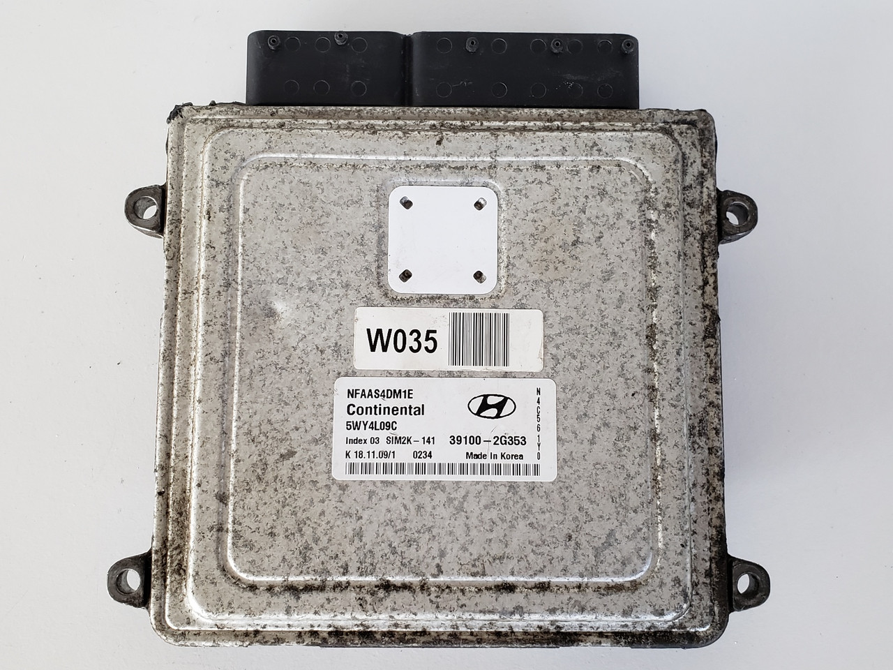 2009-2010 Sonata 39100-2G353 Computer Brain Engine Control ECU ECM EBX Module 2009-2010 Sonata 39100-2G353 Computer Brain Engine Control ECU ECM EBX Module