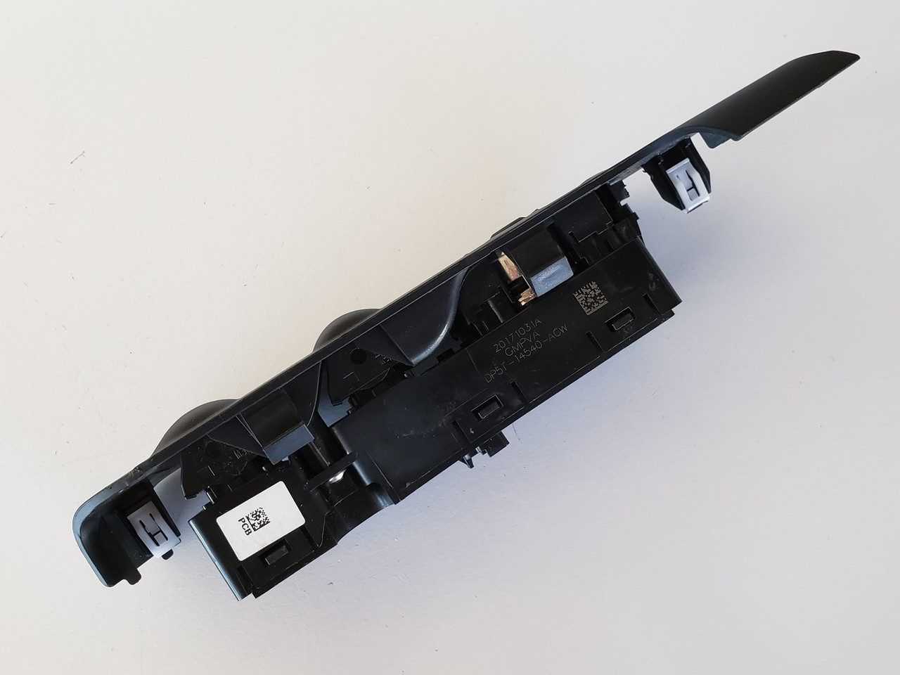 15-19 Lincoln MKC DP5T-14540-ACW Drivers Side Left Master Window Switch OEM 15-19 Lincoln MKC DP5T-14540-ACW Drivers Side Left Master Window Switch OEM