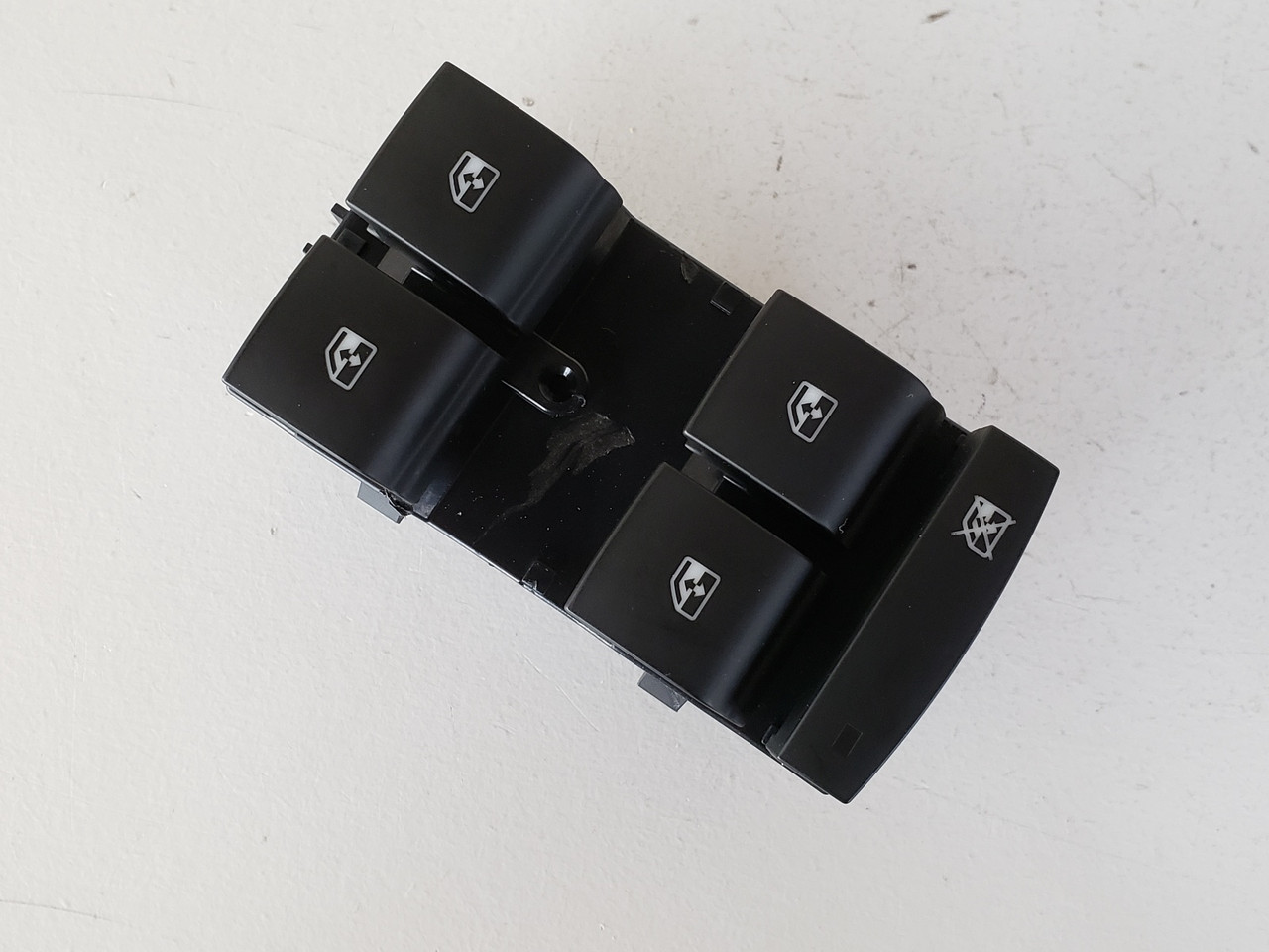 16 17 18 Chevrolet Chevy Cruze Drivers Side Left Master Window Switch OEM 16 17 18 Chevrolet Chevy Cruze Drivers Side Left Master Window Switch OEM