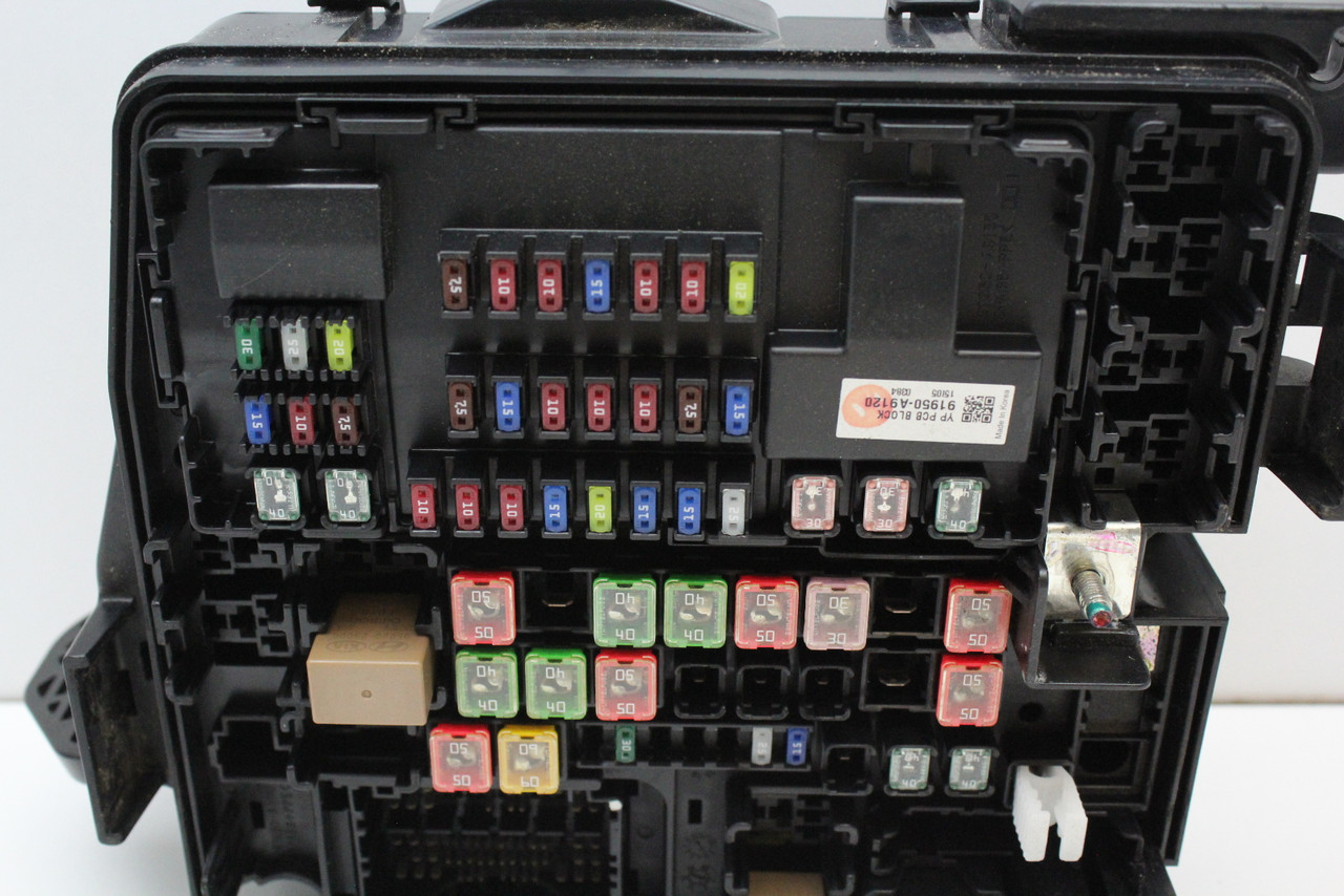 15-18 Kia Sedona 91222-A9781 Fusebox Fuse Box Junction Relay Control Module