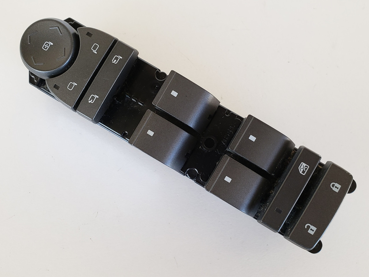 06-11 Cadillac DTS 15937955AC Drivers Side Left Master Window Switch OEM