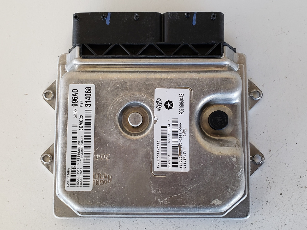 2012-2014 Fiat 500 P68083996AD Computer Brain Engine Control ECU