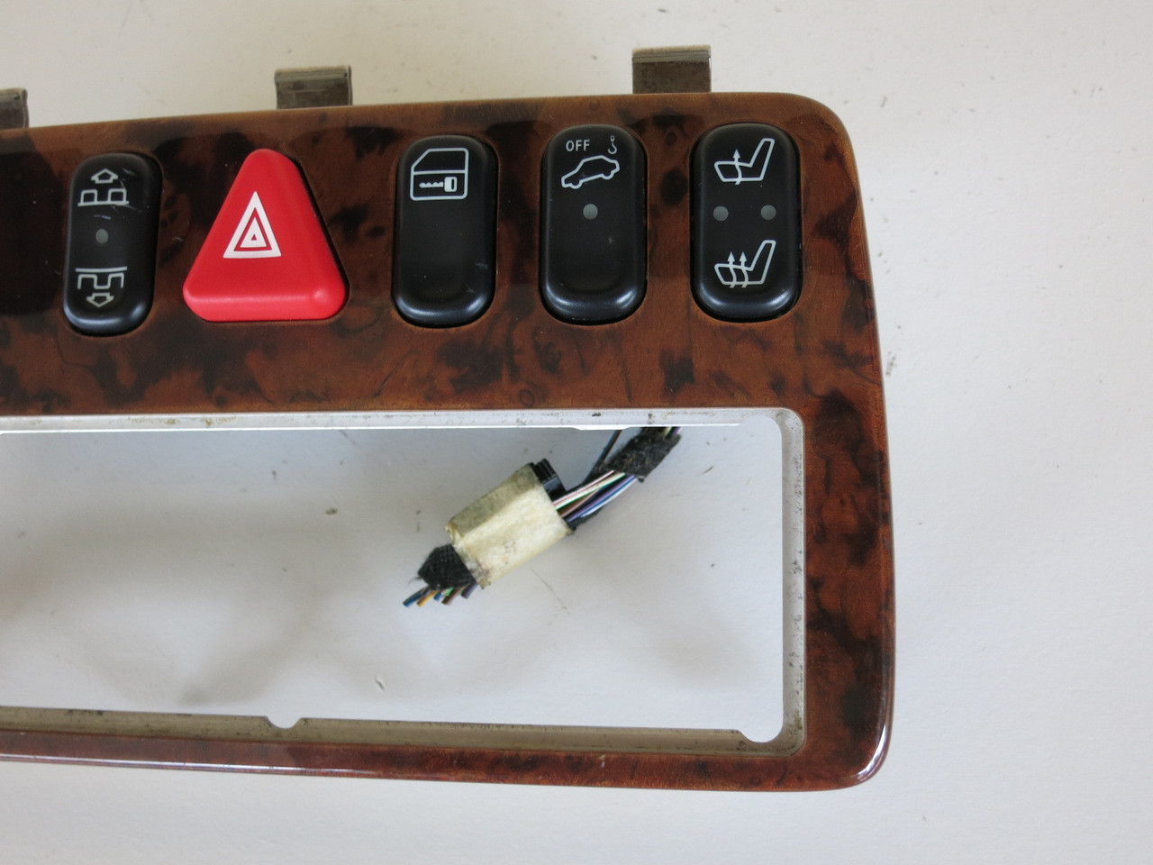 Mercedes Benz W208 W210 Front Seat Heating Control / Hazard Dash Mercedes Benz W208 W210 Front Seat Heating Control / Hazard Dash